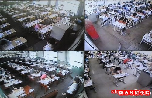 陕西省国家教育考试考务指挥中心监控室的大屏幕上显示全省各地考场情况。1