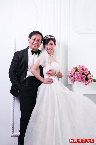 高考状元失业后网上写小说 曾吃软饭靠女友